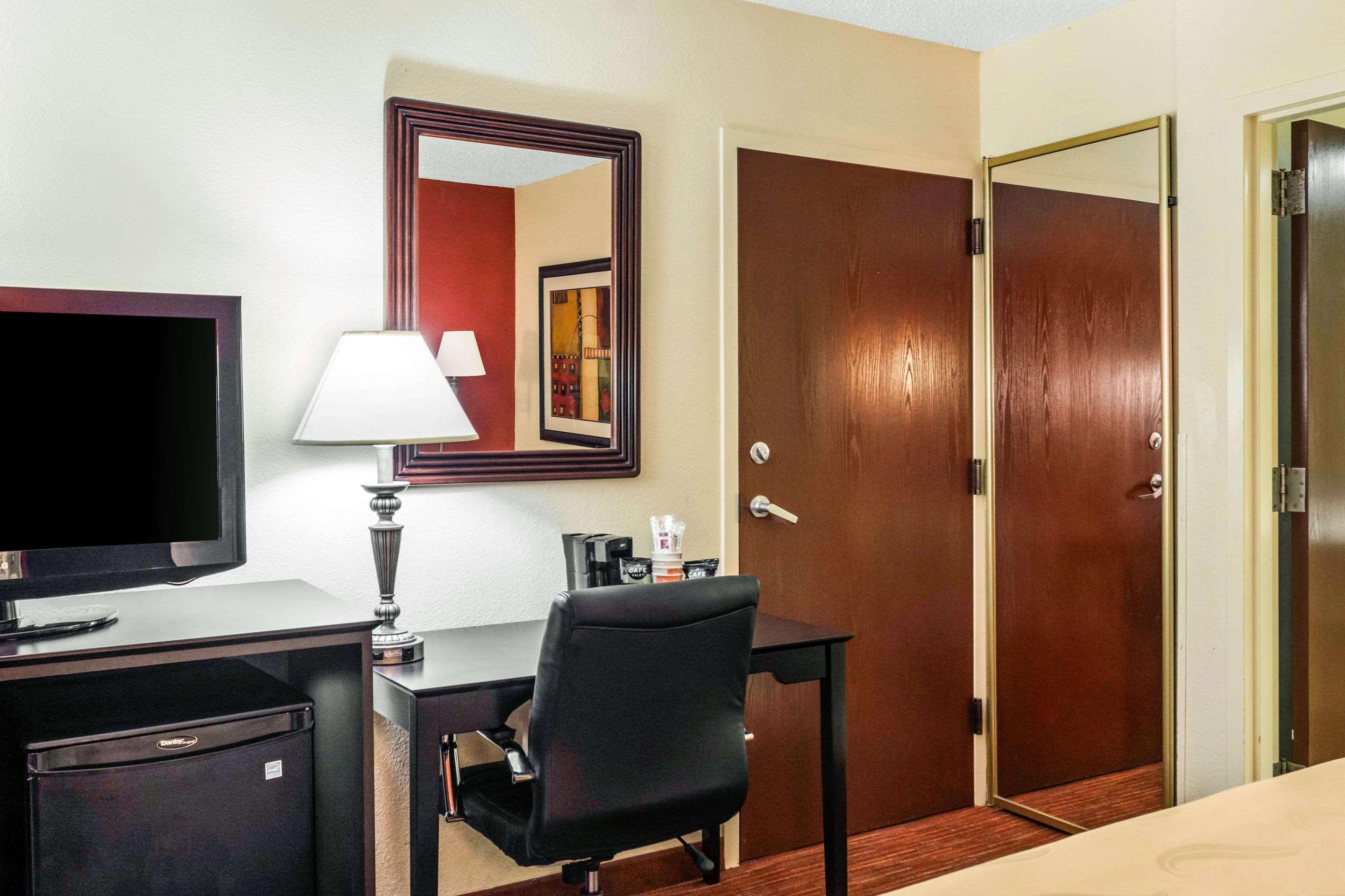 Quality Inn Albany Exterior photo